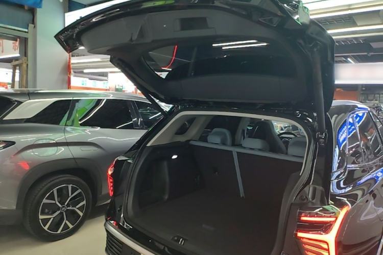 Used Hongqi HS3 PHEV 2024 PHEV 115km Jingwei Edition Trunk