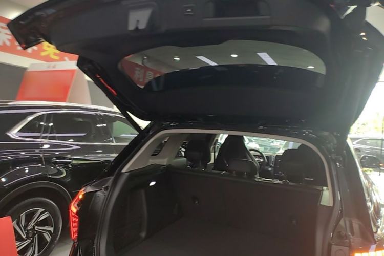 Used Hongqi HS3 PHEV 2024 PHEV 115km Jingwei Edition Trunk
