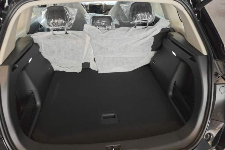Used Hongqi HS3 PHEV 2024 PHEV 115km Jingwei Edition Trunk