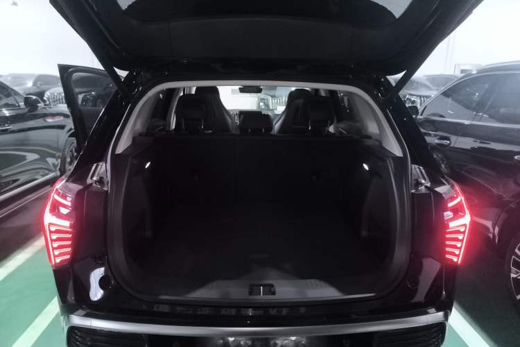 Used Hongqi HS3 PHEV 2024 PHEV 115km Jingwei Edition Trunk