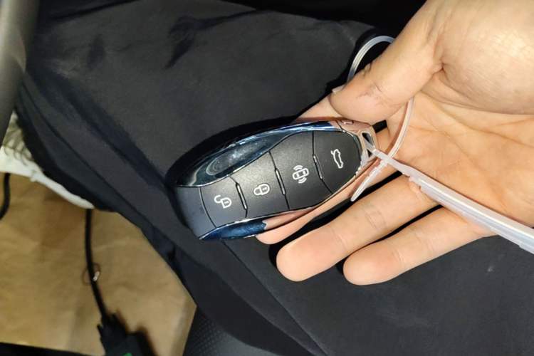 Used Hongqi HS3 PHEV 2024 PHEV 115km Jingwei Edition Vehicle Key