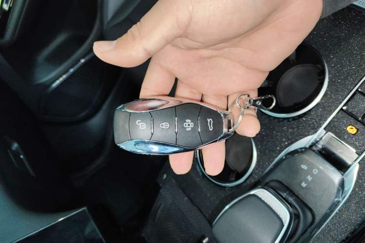 Used Hongqi HS3 PHEV 2024 PHEV 115km Jingwei Edition Vehicle Key