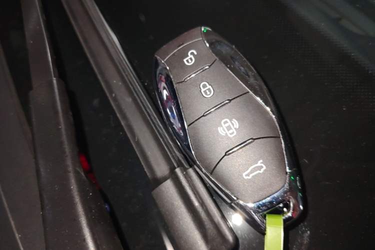 Used Hongqi HS3 PHEV 2024 PHEV 115km Jingwei Edition Vehicle Key