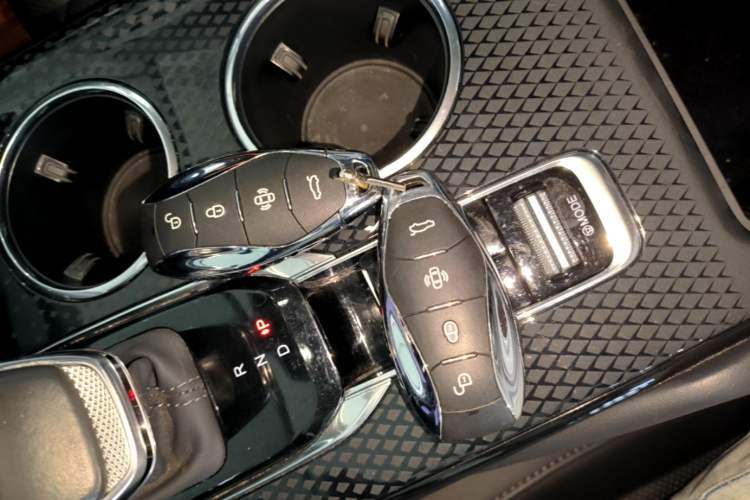 Used Hongqi HS3 PHEV 2024 PHEV 115km Jingwei Edition Vehicle Key