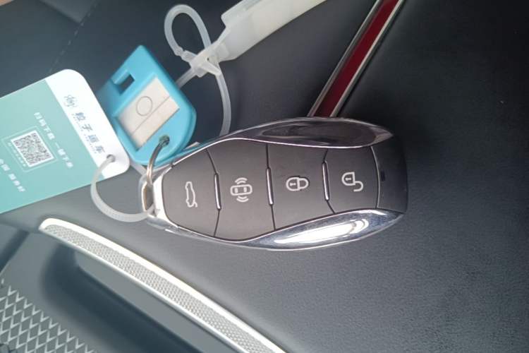 Used Hongqi HS3 PHEV 2024 PHEV 115km Jingwei Edition Vehicle Key