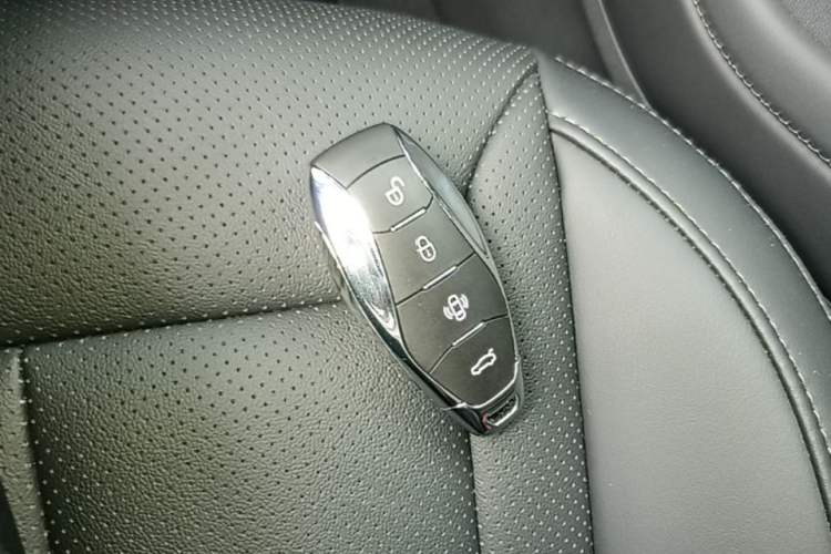 Used Hongqi HS3 PHEV 2024 PHEV 115km Jingwei Edition Vehicle Key