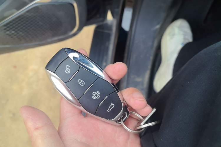 Used Hongqi HS3 PHEV 2024 PHEV 115km Jingwei Edition Vehicle Key