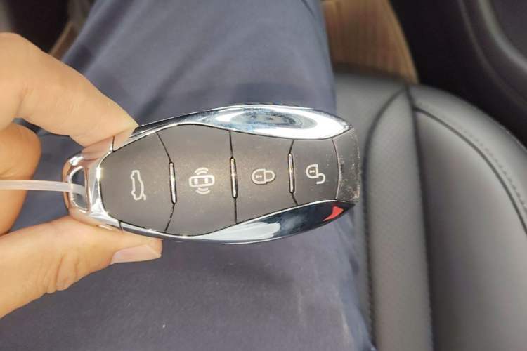 Used Hongqi HS3 PHEV 2024 PHEV 115km Jingwei Edition Vehicle Key