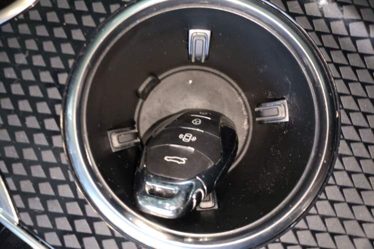 Used Hongqi HS3 PHEV 2024 PHEV 115km Jingwei Edition Vehicle Key