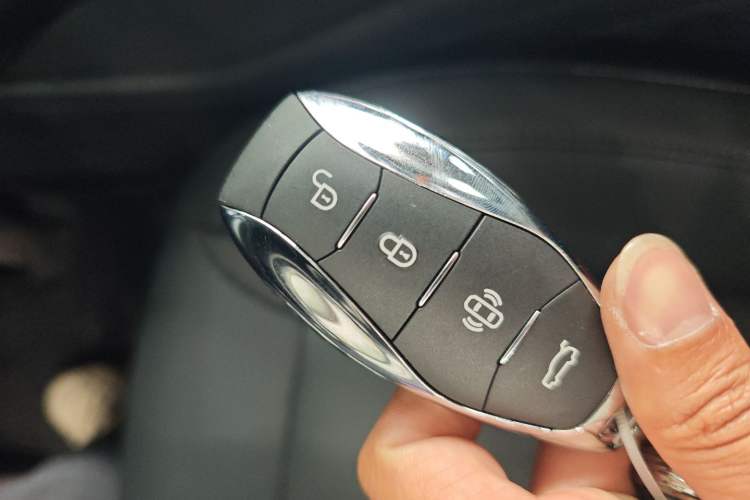 Used Hongqi HS3 PHEV 2024 PHEV 115km Jingwei Edition Vehicle Key