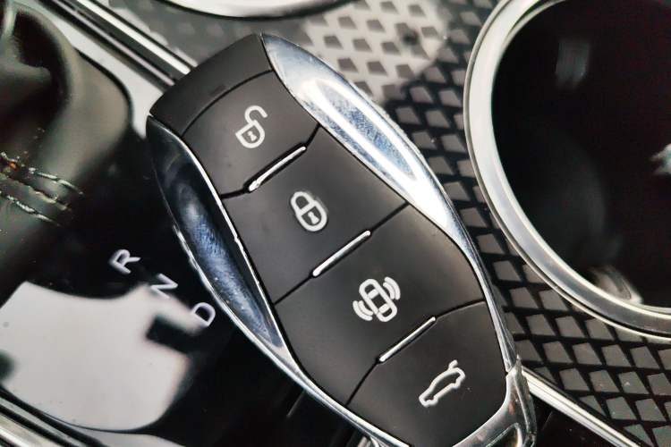 Used Hongqi HS3 PHEV 2024 PHEV 115km Jingwei Edition Vehicle Key