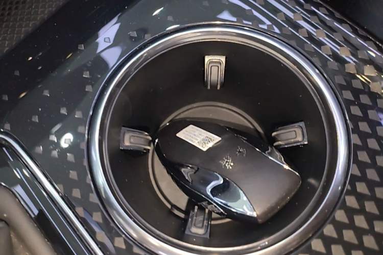 Used Hongqi HS3 PHEV 2024 PHEV 115km Jingwei Edition Vehicle Key
