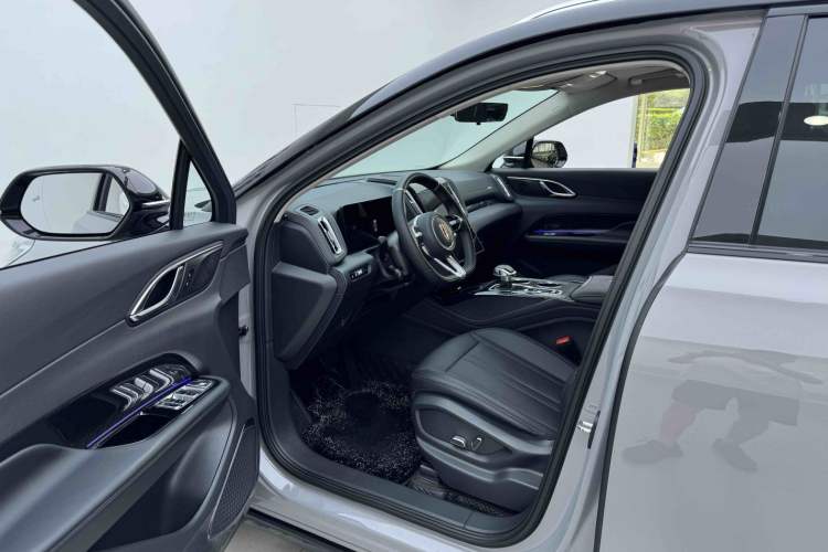 Used Hongqi HS3 PHEV 2024 PHEV 115km Jingwei Edition Interior 1