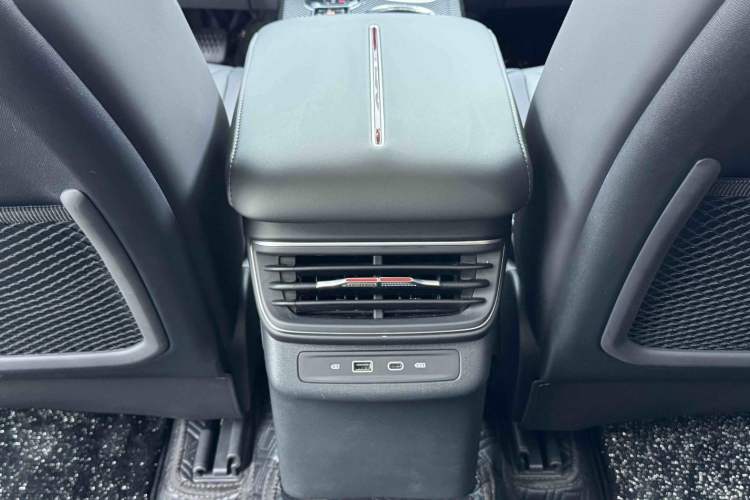 Used Hongqi HS3 PHEV 2024 PHEV 115km Jingwei Edition Interior 6