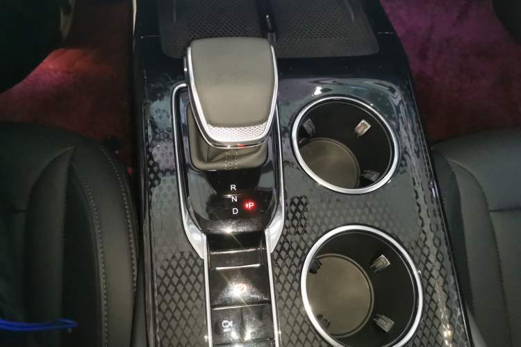 Used Hongqi HS3 PHEV 2024 PHEV 115km Jingwei Edition Gear Lever