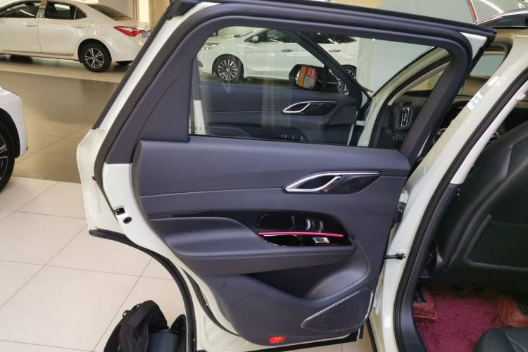 Used Hongqi HS3 PHEV 2024 PHEV 115km Jingwei Edition Interior 8