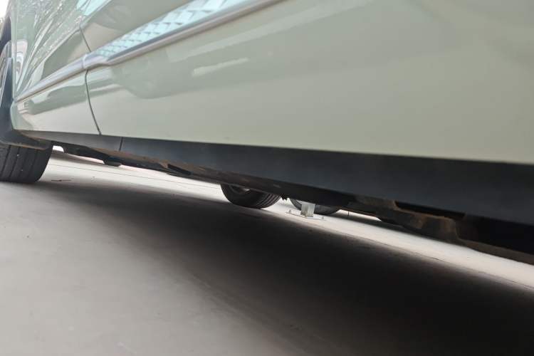 Used Hongqi HS3 PHEV 2024 PHEV 115km Jingwei Edition Left Side Sill