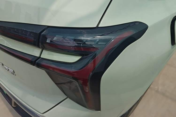 Used Hongqi HS3 PHEV 2024 PHEV 115km Jingwei Edition Right Rear Taillight