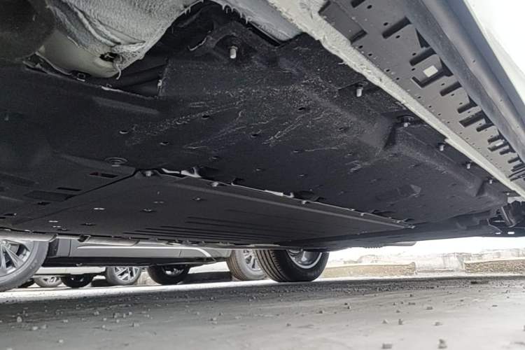 Used Hongqi HS3 PHEV 2024 PHEV 115km Jingwei Edition Chassis Front Left