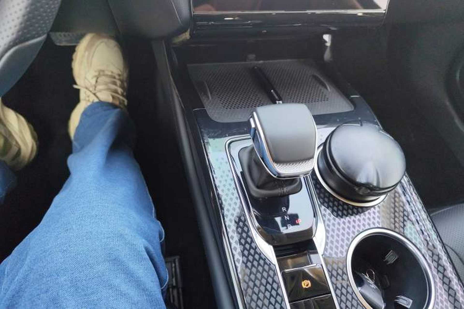Used Hongqi HS3 PHEV 2024 PHEV 115km Jingwei Edition Gear Lever