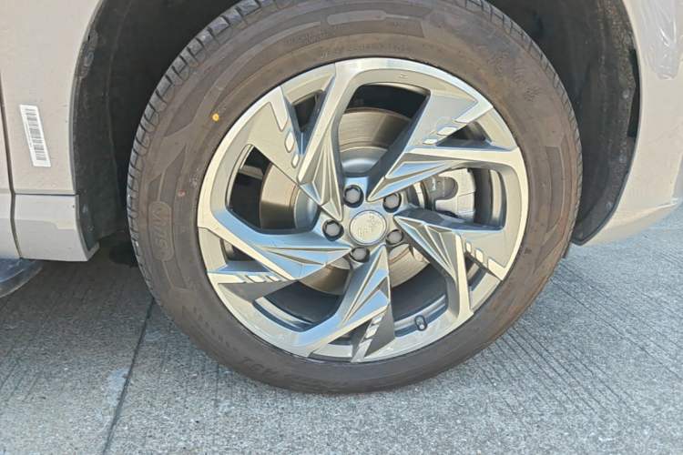 Used Hongqi HS3 PHEV 2024 PHEV 115km Jingwei Edition Right Front Wheel Hub