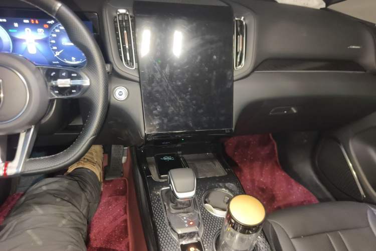 Used Hongqi HS3 PHEV 2024 PHEV 115km Jingwei Edition Audio And AC Panel