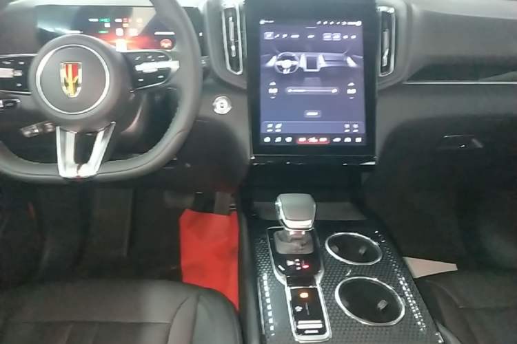 Used Hongqi HS3 PHEV 2024 PHEV 115km Jingwei Edition Audio And AC Panel