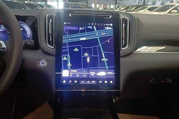 Used Hongqi HS3 PHEV 2024 PHEV 115km Jingwei Edition Audio And AC Panel