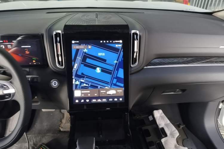 Used Hongqi HS3 PHEV 2024 PHEV 115km Jingwei Edition Audio And AC Panel