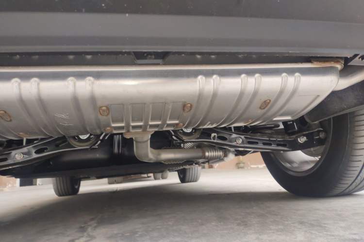 Used Hongqi HS3 PHEV 2024 PHEV 115km Jingwei Edition Chassis Rear