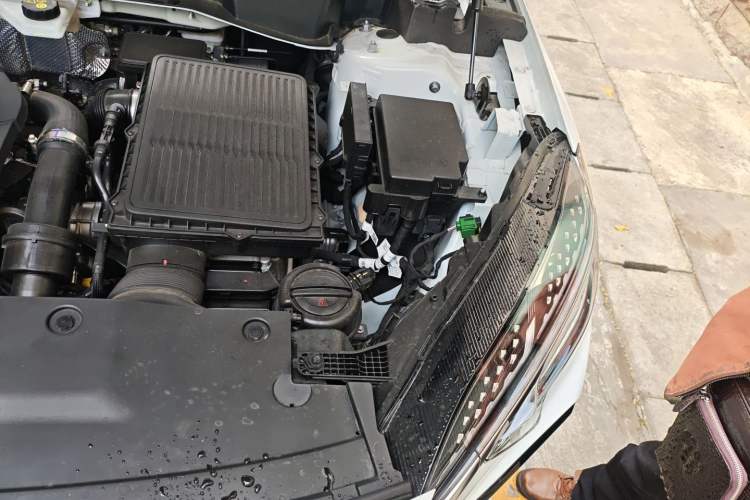 Used Hongqi HS3 PHEV 2024 PHEV 115km Jingwei Edition Engine Bay Left