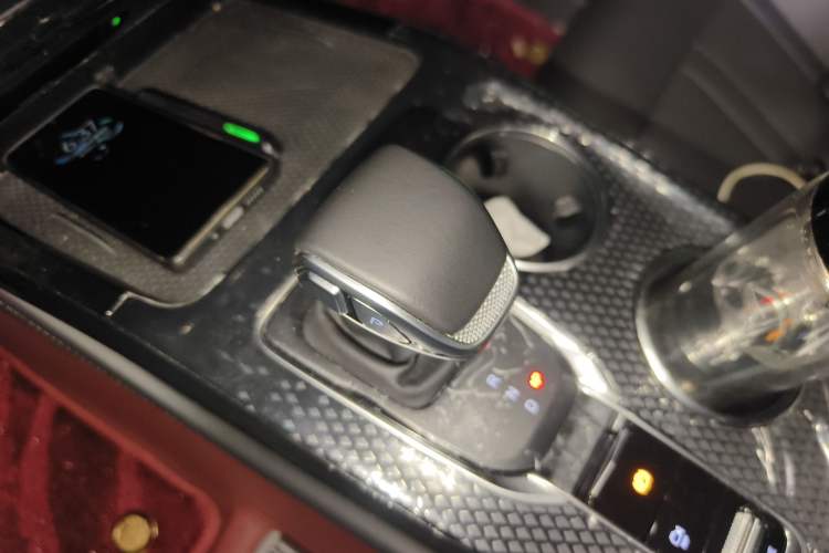 Used Hongqi HS3 PHEV 2024 PHEV 115km Jingwei Edition Gear Lever