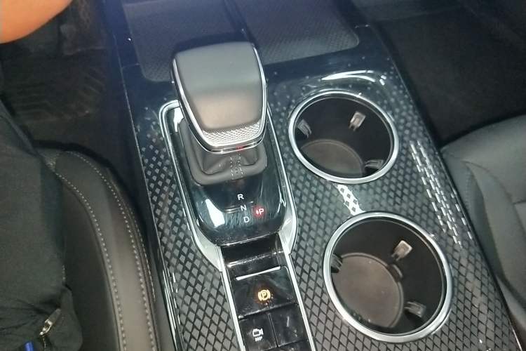 Used Hongqi HS3 PHEV 2024 PHEV 115km Jingwei Edition Gear Lever