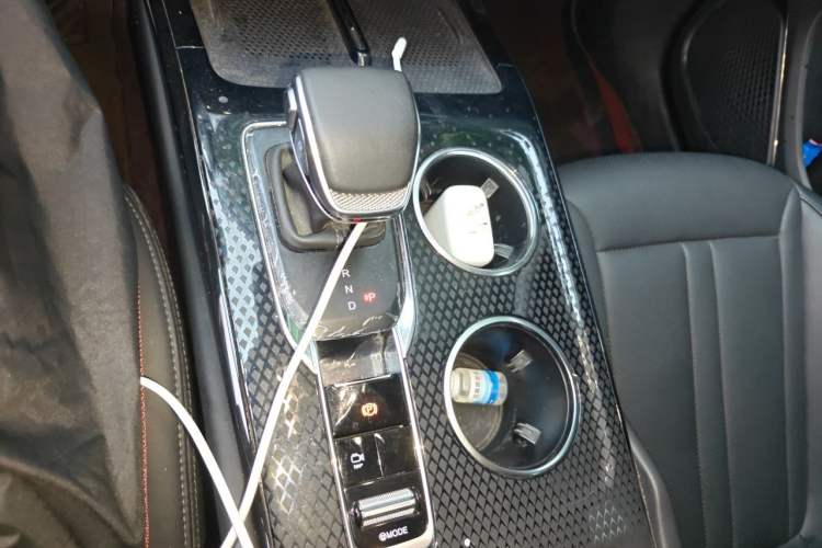 Used Hongqi HS3 PHEV 2024 PHEV 115km Jingwei Edition Gear Lever