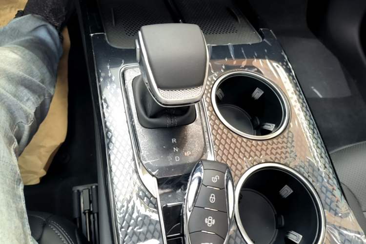 Used Hongqi HS3 PHEV 2024 PHEV 115km Jingwei Edition Gear Lever