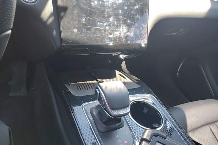 Used Hongqi HS3 PHEV 2024 PHEV 115km Jingwei Edition Gear Lever
