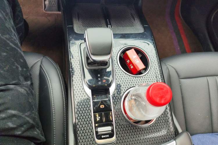 Used Hongqi HS3 PHEV 2024 PHEV 115km Jingwei Edition Gear Lever