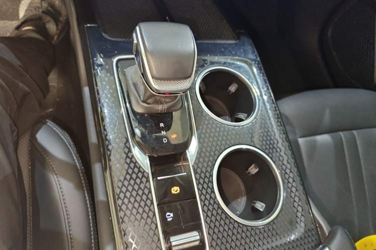 Used Hongqi HS3 PHEV 2024 PHEV 115km Jingwei Edition Gear Lever