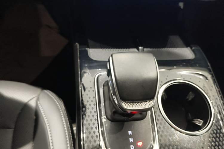 Used Hongqi HS3 PHEV 2024 PHEV 115km Jingwei Edition Gear Lever