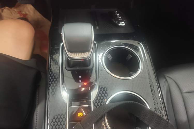 Used Hongqi HS3 PHEV 2024 PHEV 115km Jingwei Edition Gear Lever