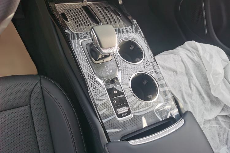 Used Hongqi HS3 PHEV 2024 PHEV 115km Jingwei Edition Interior 2