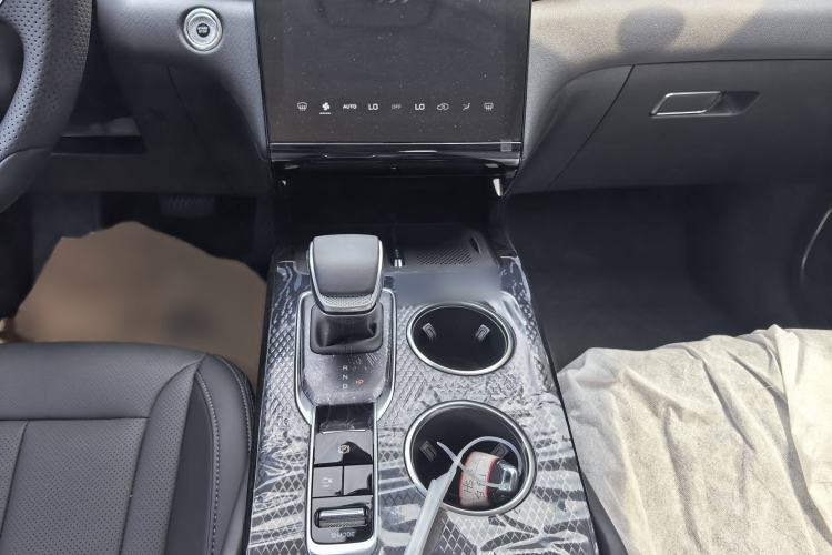 Used Hongqi HS3 PHEV 2024 PHEV 115km Jingwei Edition Interior 4
