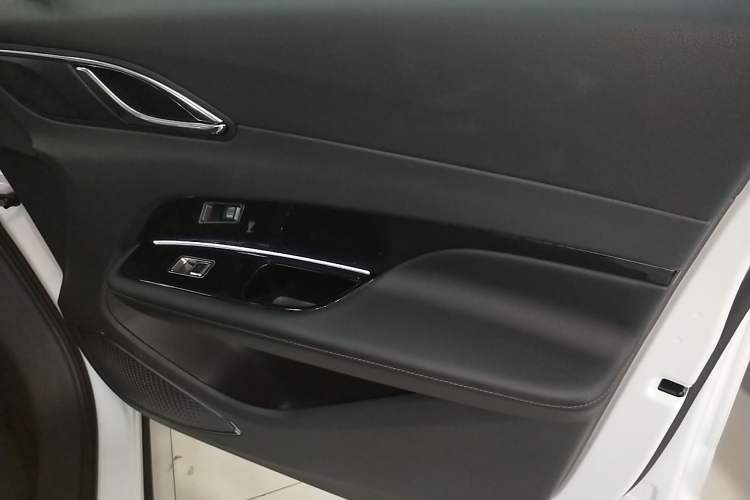 Used Hongqi HS3 PHEV 2024 PHEV 115km Jingwei Edition Interior 5