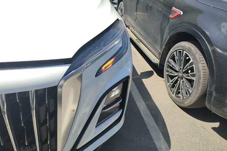 Used Hongqi HS3 PHEV 2024 PHEV 115km Jingwei Edition Left Front Headlight