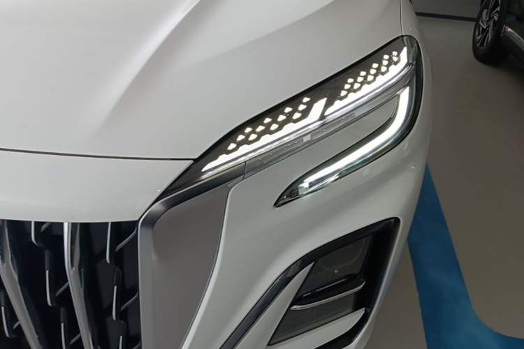 Used Hongqi HS3 PHEV 2024 PHEV 115km Jingwei Edition Left Front Headlight
