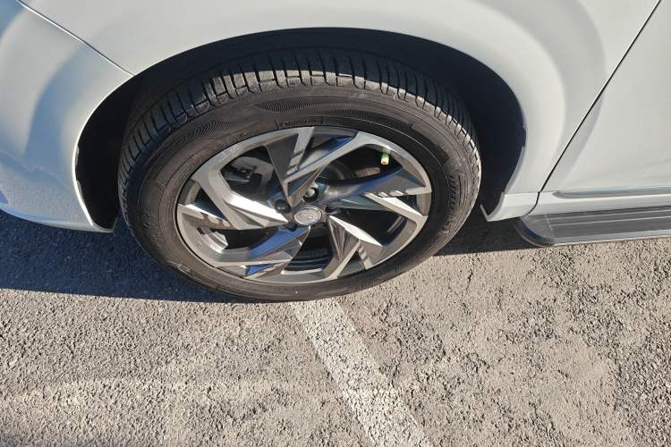 Used Hongqi HS3 PHEV 2024 PHEV 115km Jingwei Edition Left Front Wheel Hub