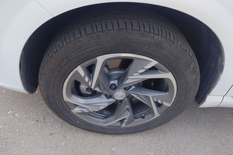 Used Hongqi HS3 PHEV 2024 PHEV 115km Jingwei Edition Left Front Wheel Hub