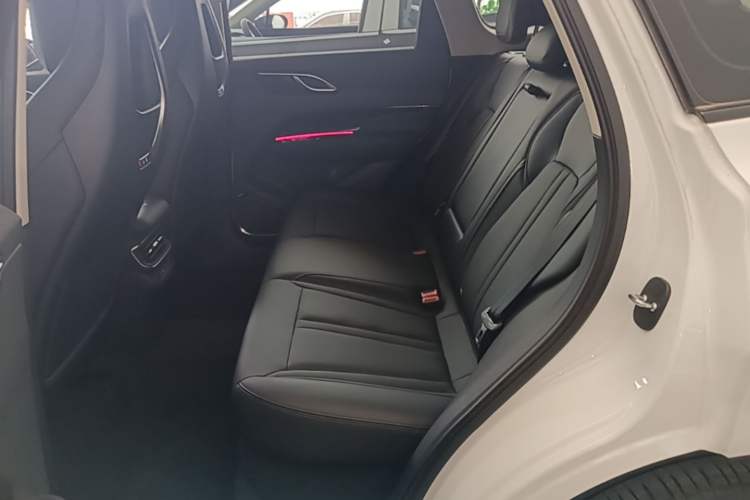 Used Hongqi HS3 PHEV 2024 PHEV 115km Jingwei Edition Left Rear Seat