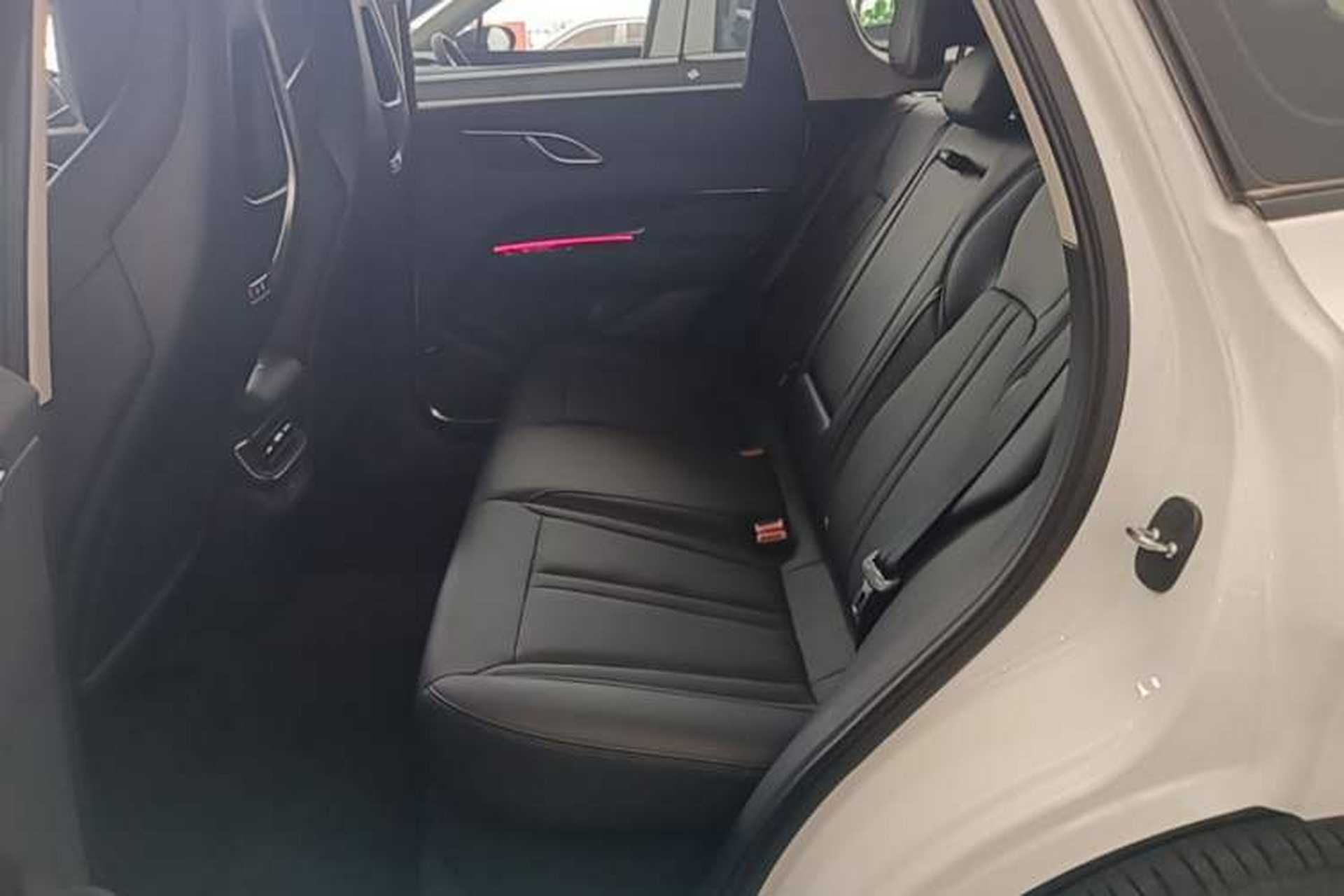 Used Hongqi HS3 PHEV 2024 PHEV 115km Jingwei Edition Left Rear Seat