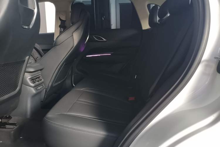Used Hongqi HS3 PHEV 2024 PHEV 115km Jingwei Edition Left Rear Seat